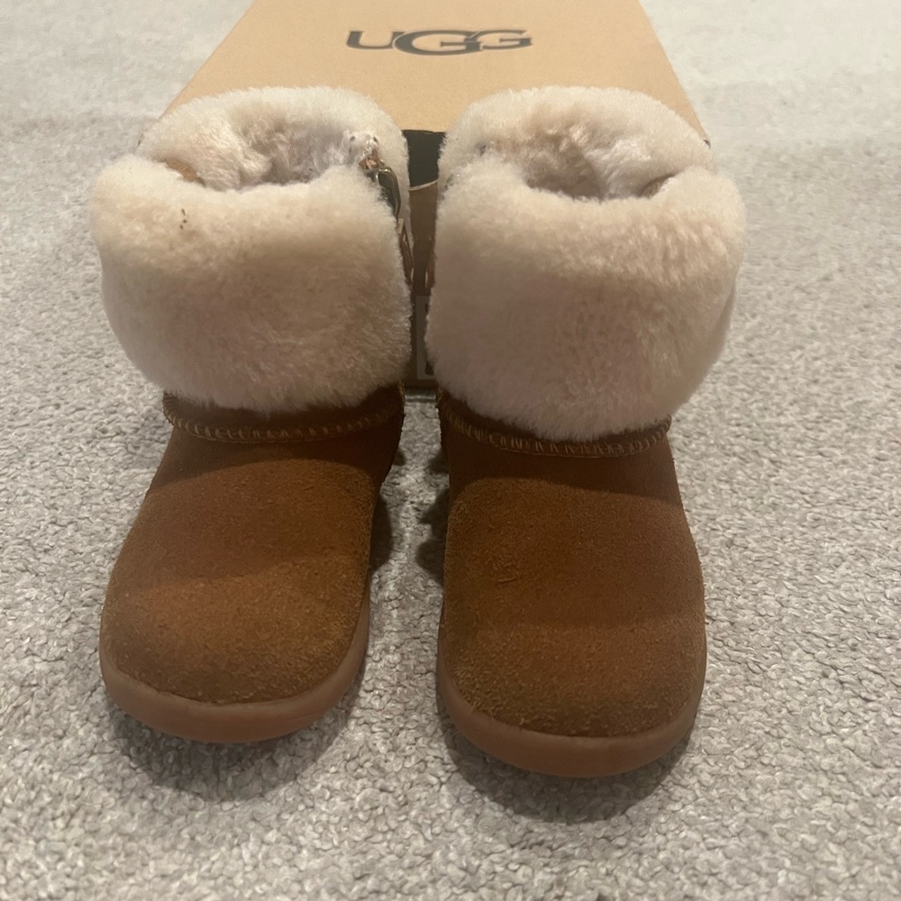 GUC toddler size 7 Ramona Ugg boots
